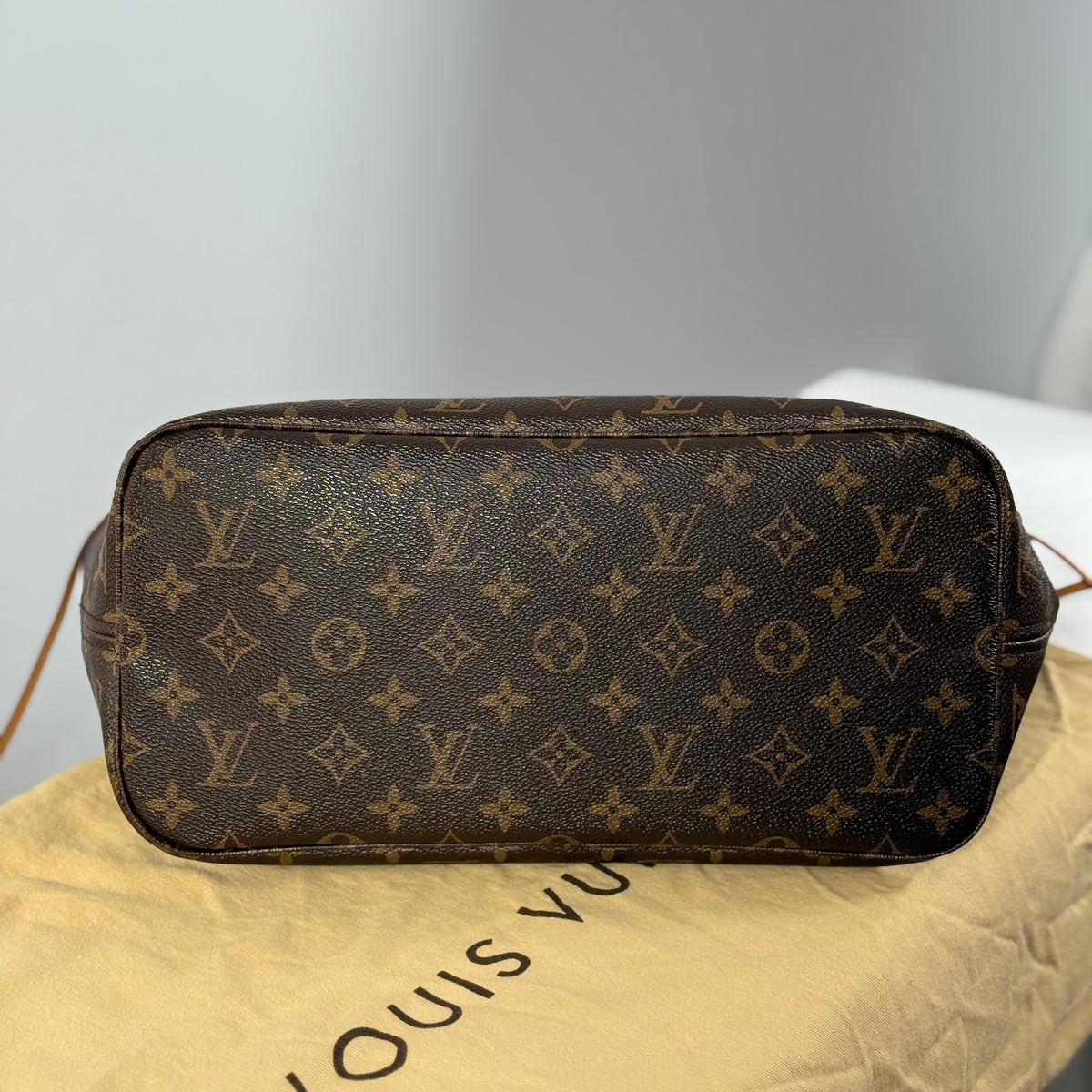 Louis Vuitton Monogram Neverfull MM with Pouch