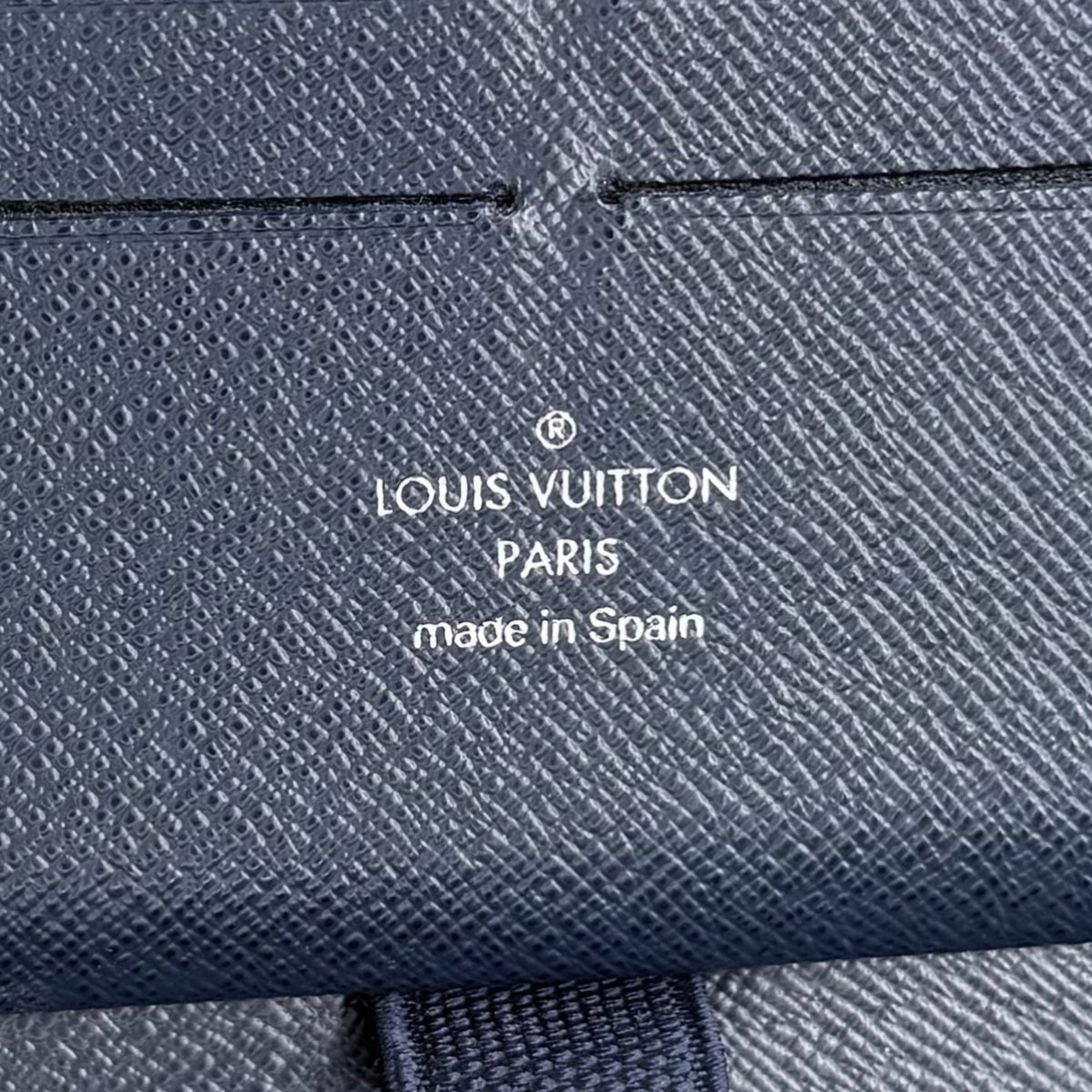 Louis Vuitton Zippy Wallet Epi Leather Navy Organizer