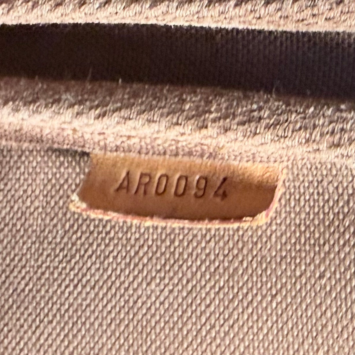 Louis Vuitton Pochette Accessories Monogram Canvas Shoulder Bag
