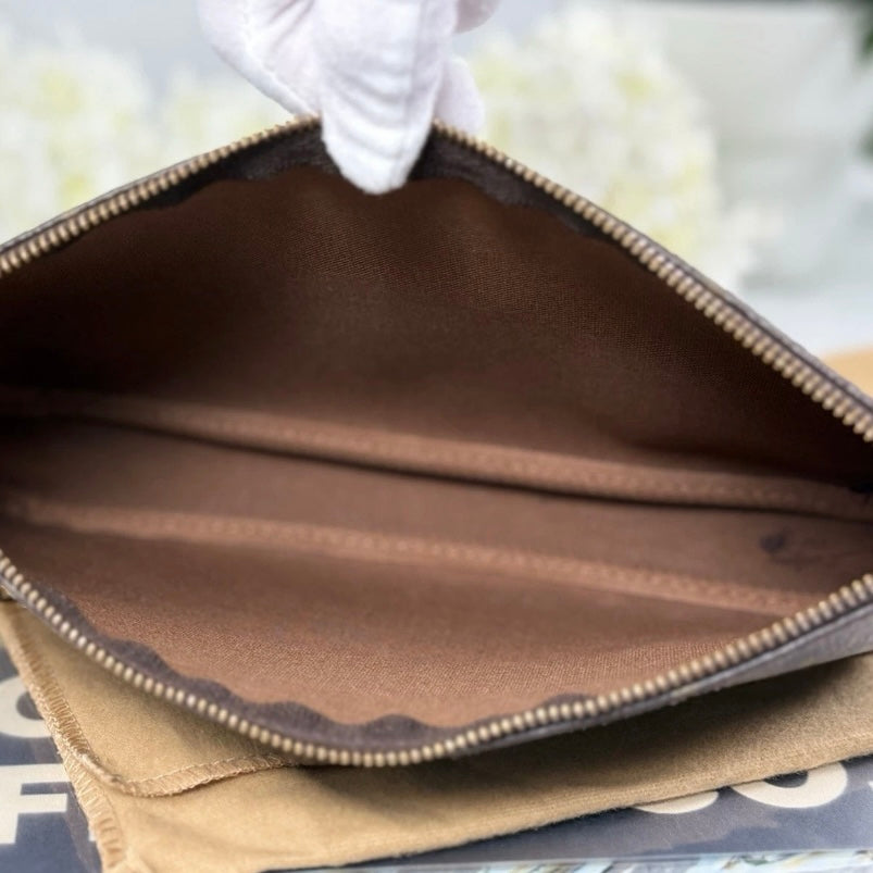 Louis Vuitton Monogram Pochette Accessories