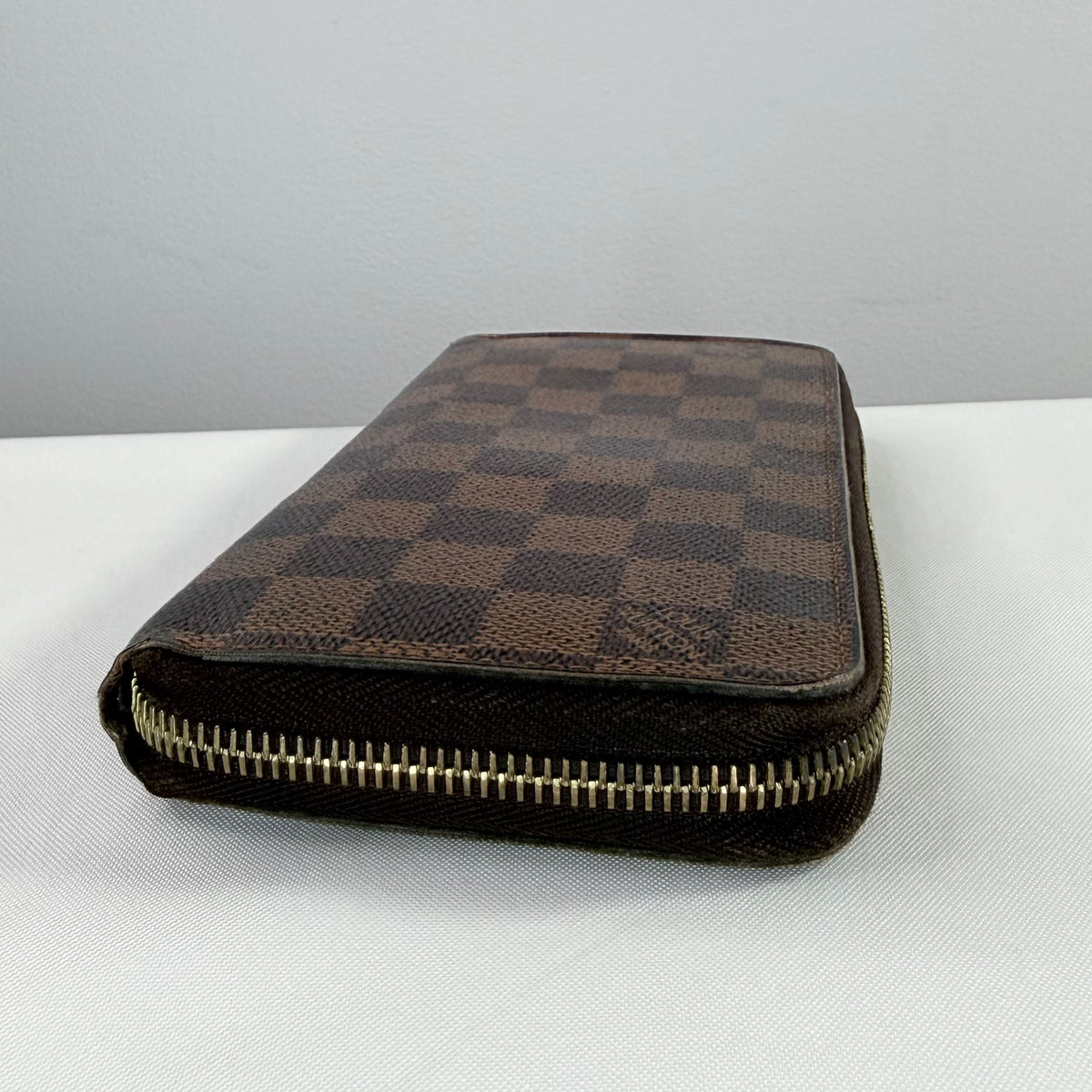Louis Vuitton Damier Ebene Zippy Wallet