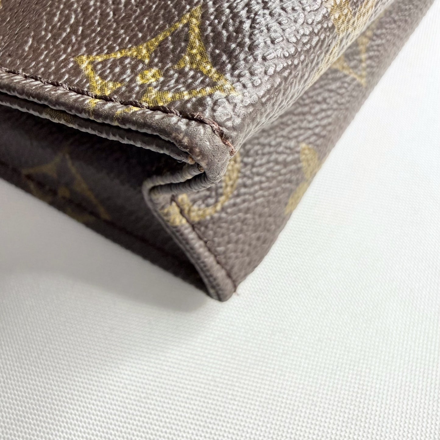 Louis Vuitton Monogram Pochette Toilette 26 Clutch Bag