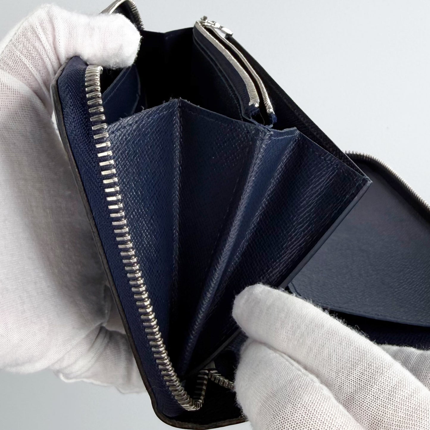 Louis Vuitton Zippy Wallet Epi Leather Navy Organizer