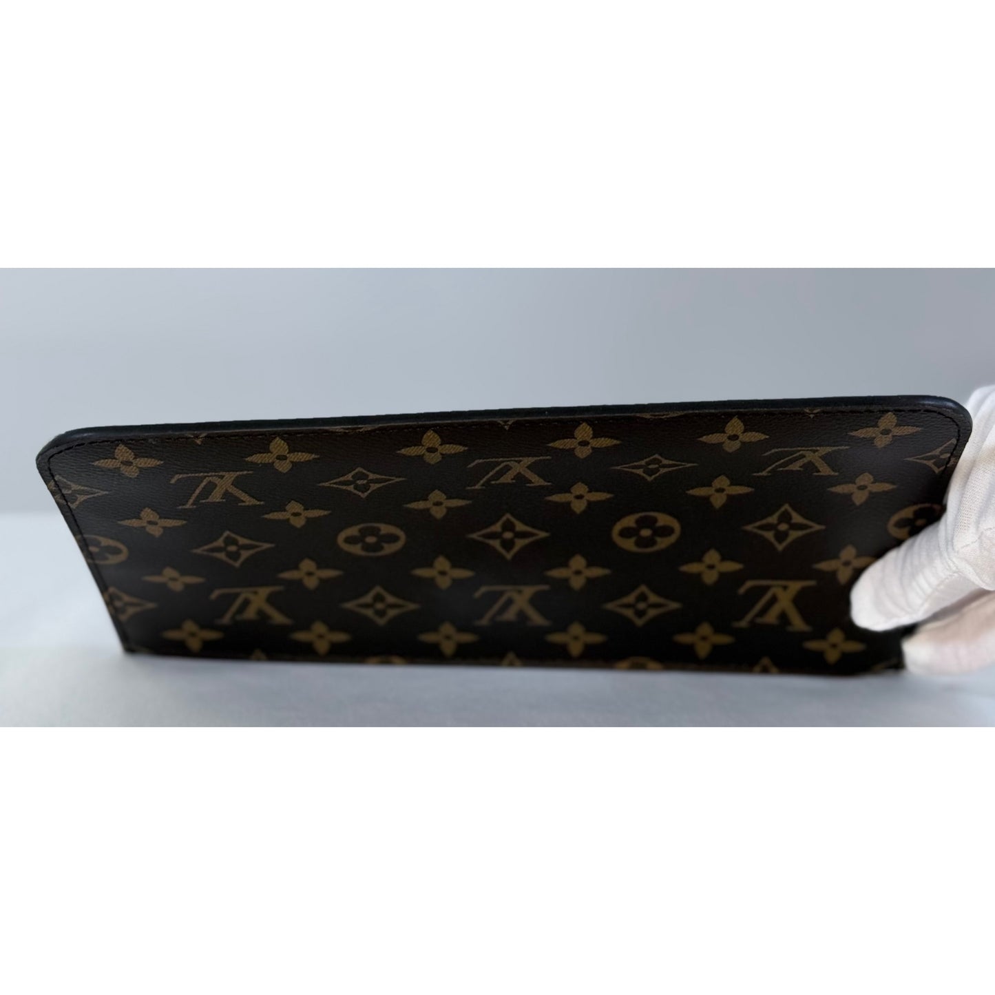 LOUIS VUITTON Monogram Neverfull MM Pouch Accessory Pouch