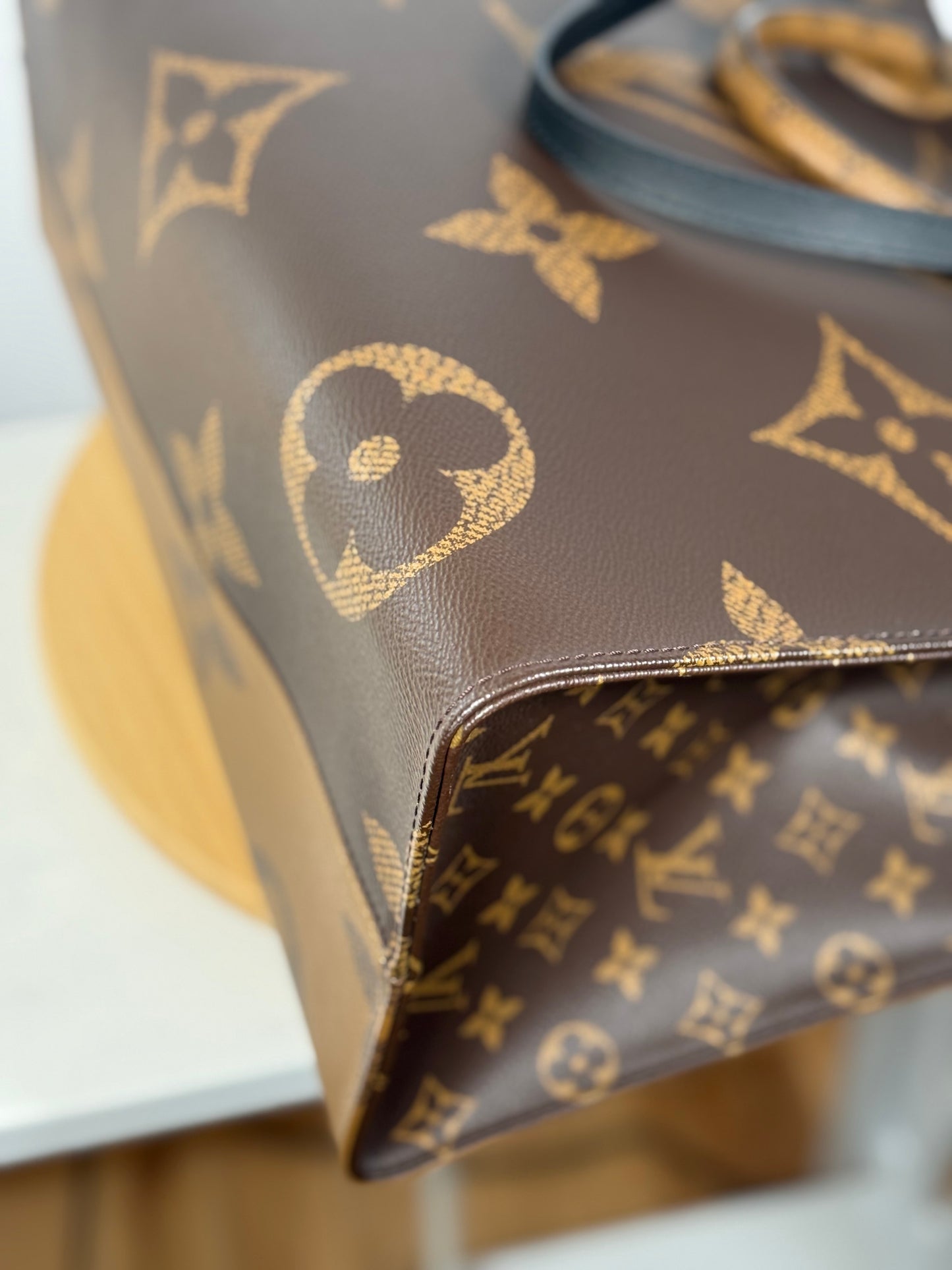 Louis Vuitton Monogram Reverse OnTheGo GM 2WAY Shoulder Tote Bag