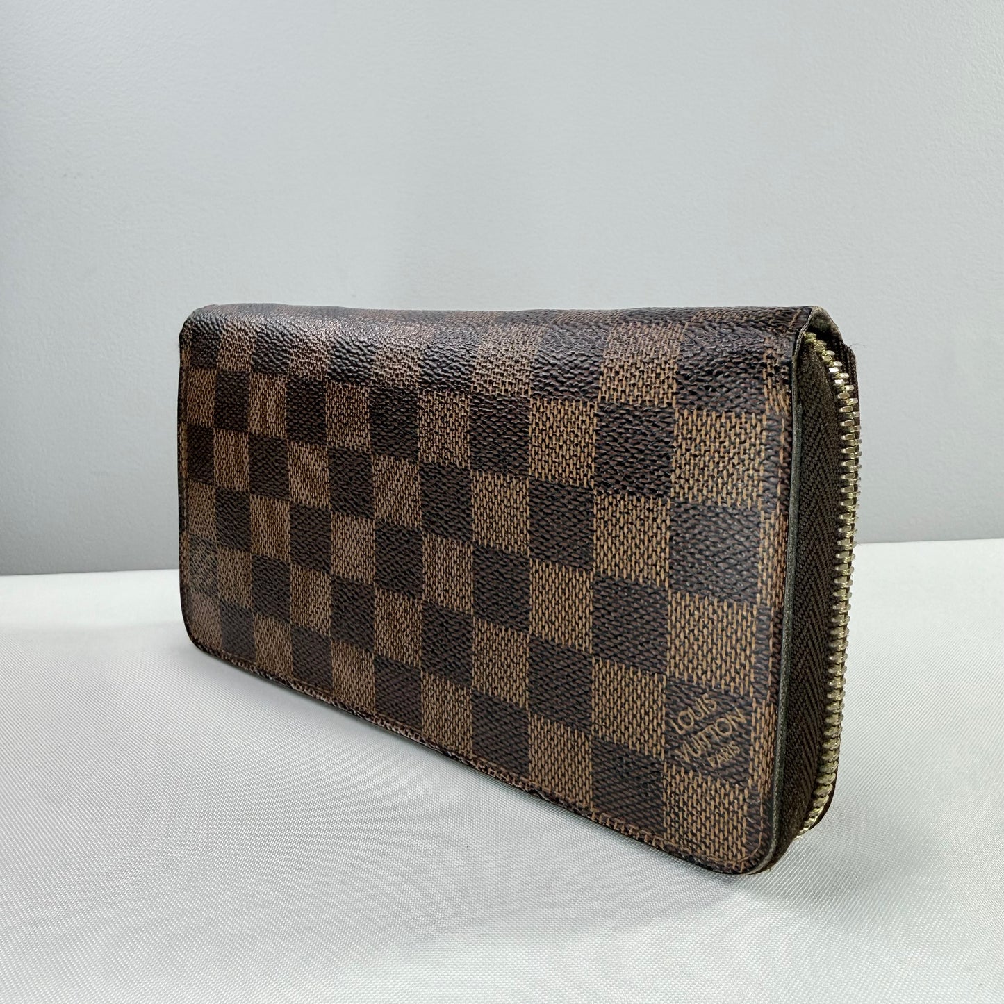 Louis Vuitton Damier Ebene Zippy Wallet