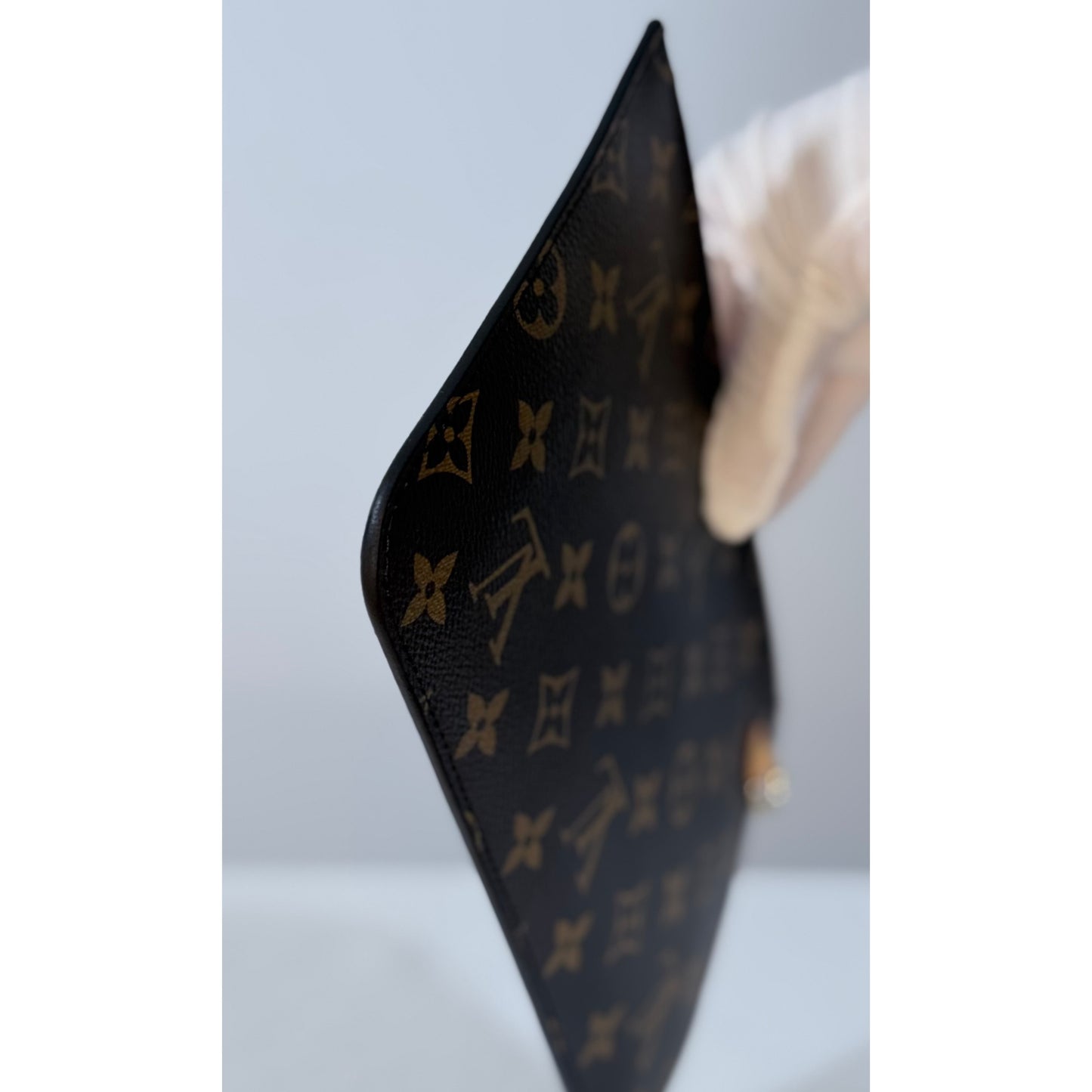 LOUIS VUITTON Monogram Neverfull MM Pouch Accessory Pouch