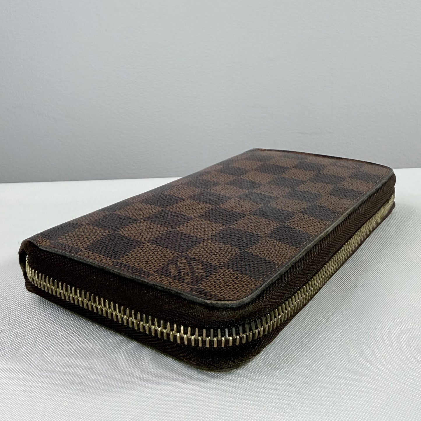 Louis Vuitton Damier Ebene Zippy Wallet
