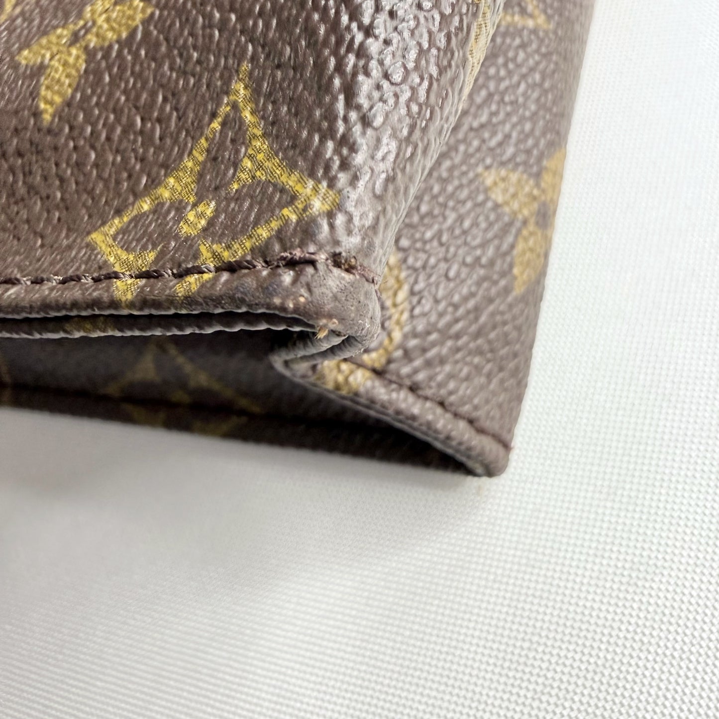 Louis Vuitton Monogram Pochette Toilette 26 Clutch Bag