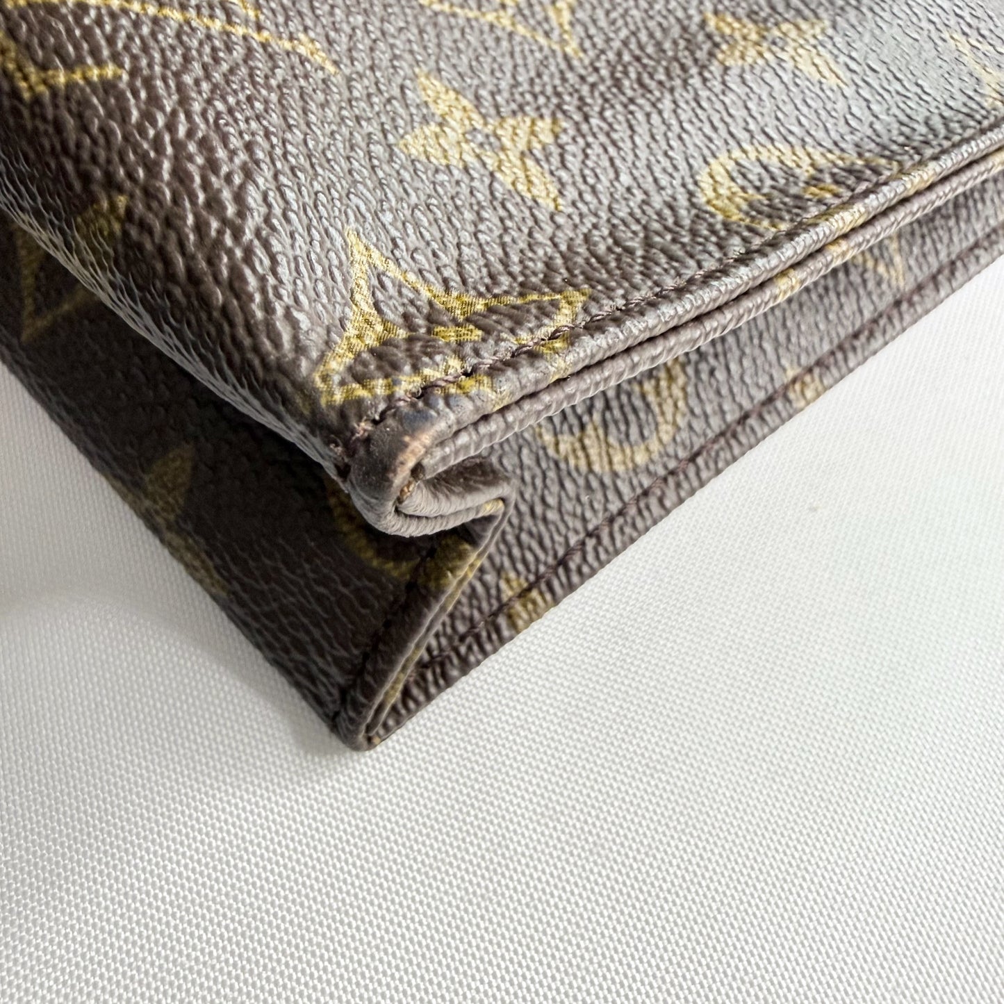 Louis Vuitton Monogram Pochette Toilette 26 Clutch Bag
