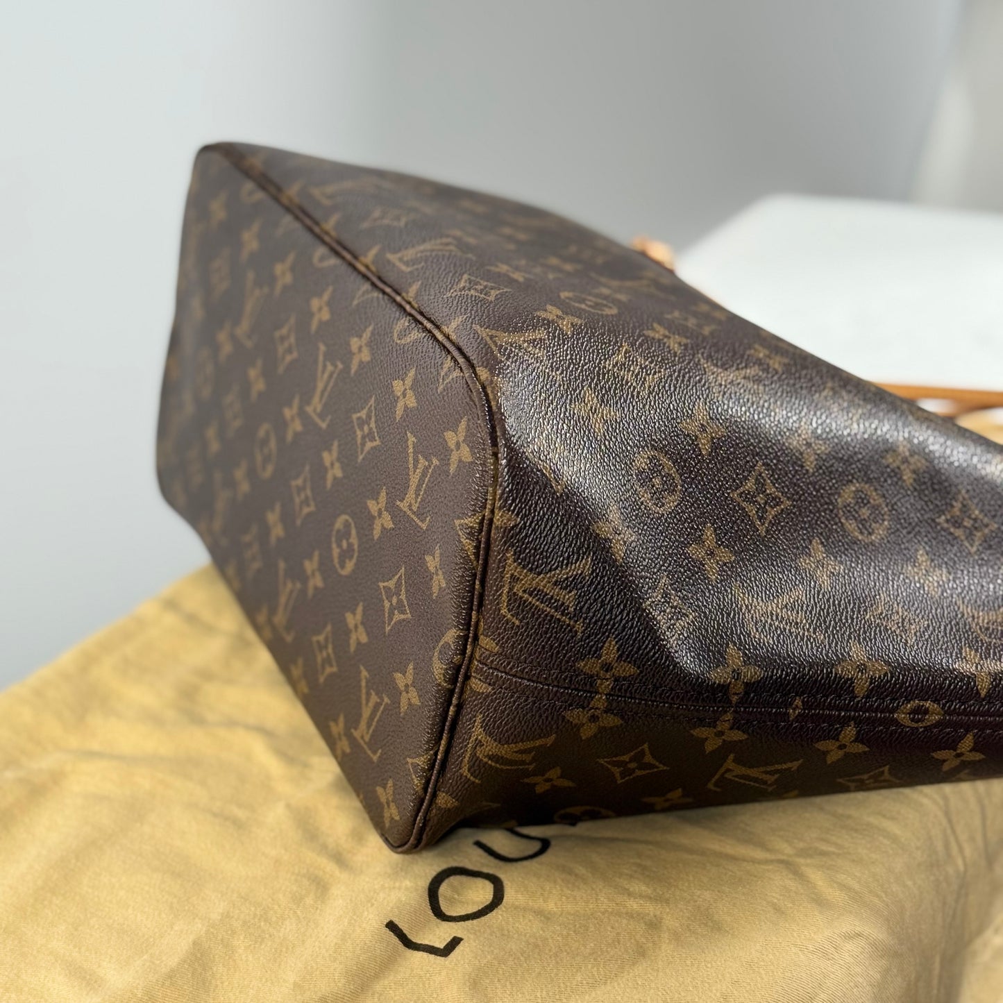 Louis Vuitton Monogram Neverfull MM with Pouch