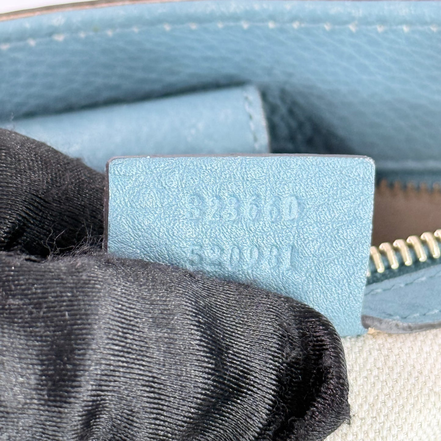 Gucci  Bamboo Pebbled Leather Blue Shopper Tote