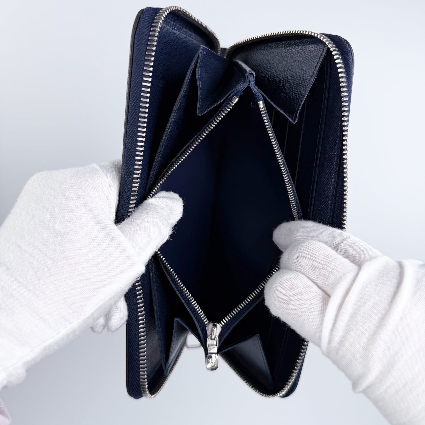 Louis Vuitton Zippy Wallet Epi Leather Navy Organizer