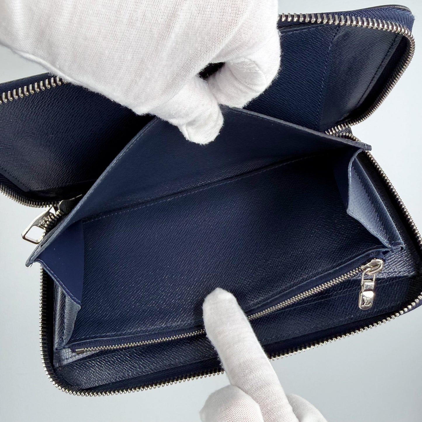 Louis Vuitton Zippy Wallet Epi Leather Navy Organizer