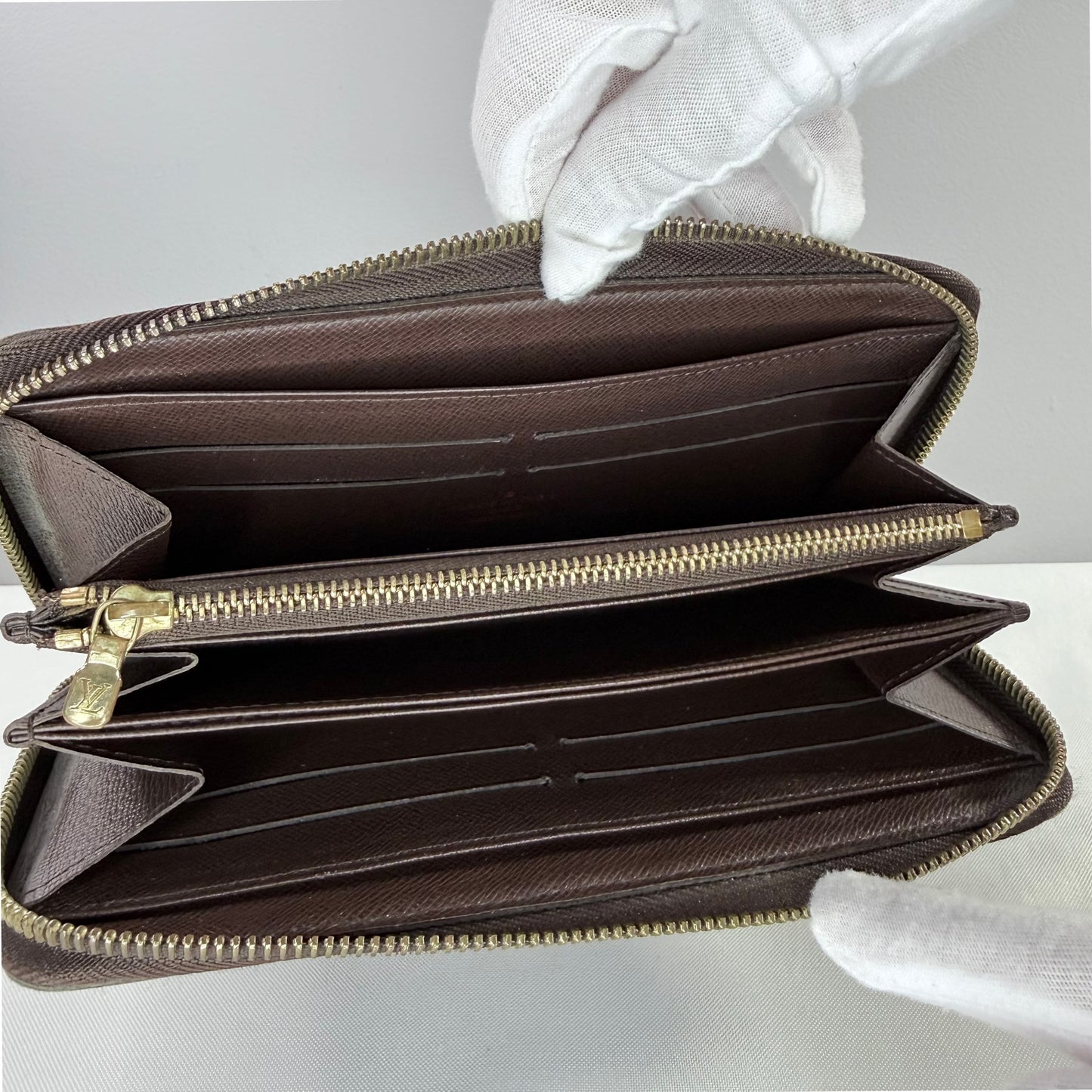 Louis Vuitton Damier Ebene Zippy Wallet