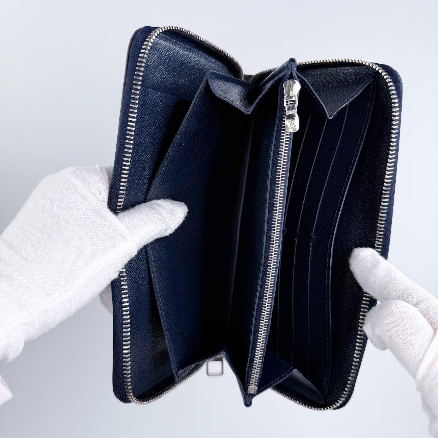 Louis Vuitton Zippy Wallet Epi Leather Navy Organizer