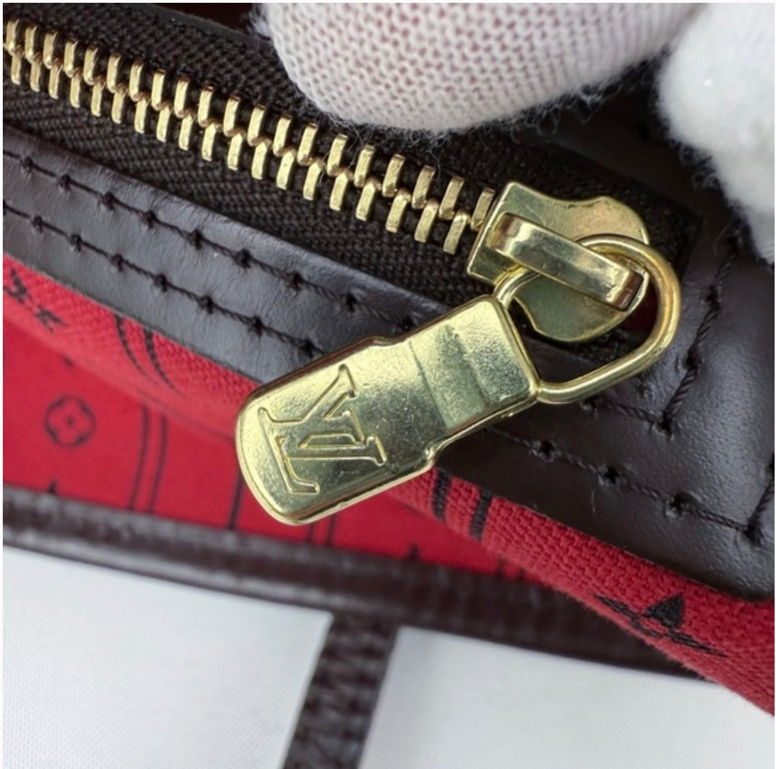 Louis Vuitton Neverfull MM Damier Ebene Canvas Cherry Red Lining Tote Bag