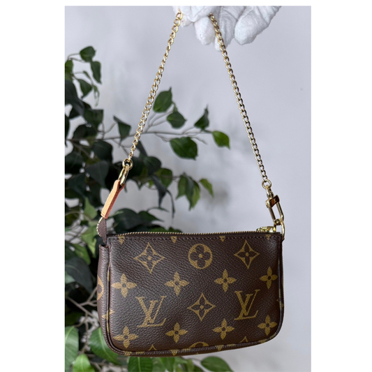 Louis Vuitton Monogram Mini Pochette Accessories