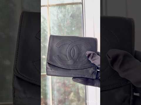 Chanel Vintage CC Black Lambskin Leather Compact Wallet